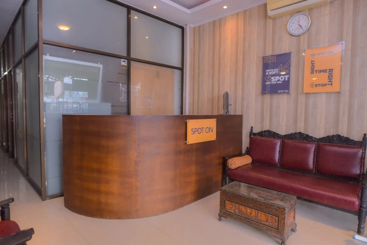 SPOT ON 2134 Seunia Hotel