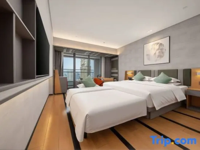 Standard Triple room with balcony