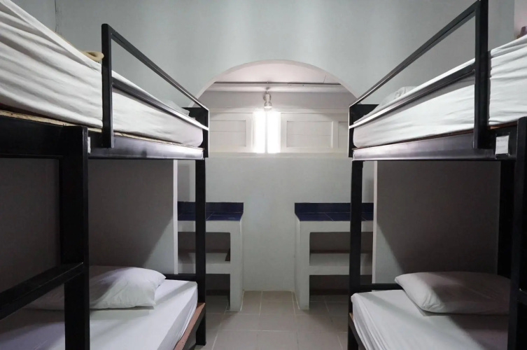 Baan Park Raak Backpacker Hostel
