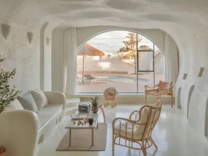 Nous Hotel