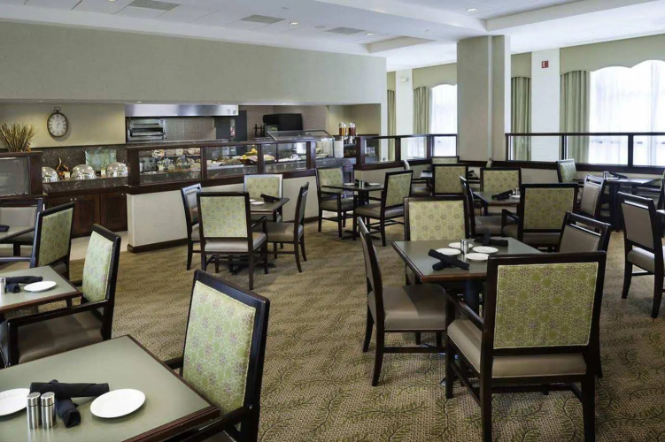 DoubleTree by Hilton Hotel Milwaukee - Brookfield photo 31
