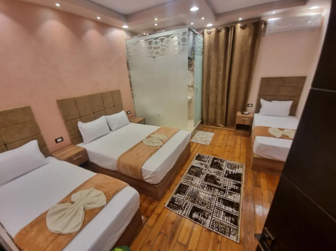 Cairo plaza 2 hotel