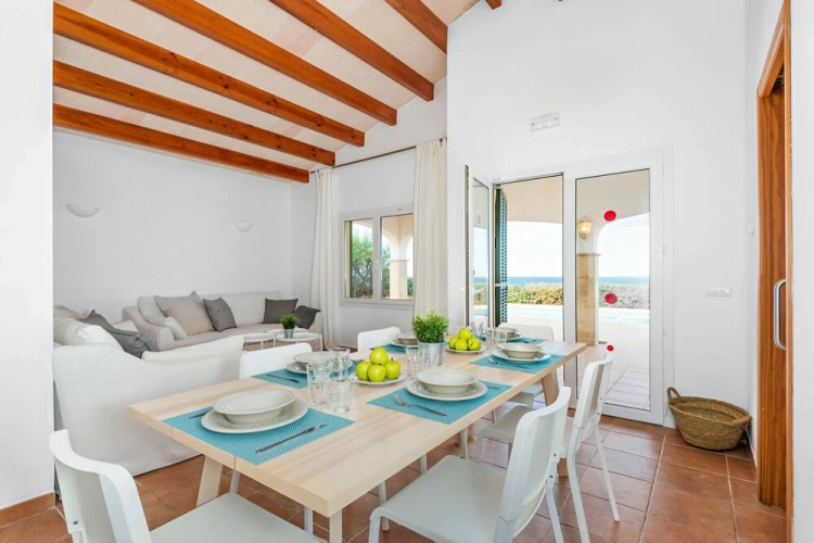 3 Bedrooms Villa