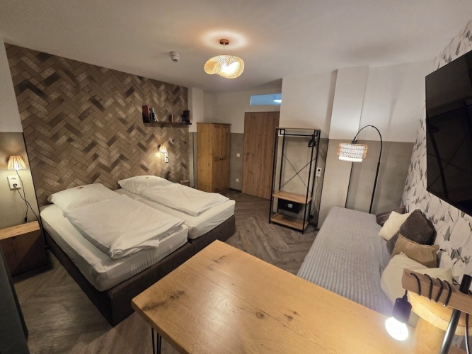 1 Bedroom Apartment