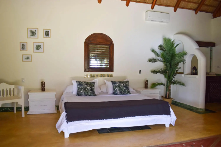 Hotel Costa Las Ballenas