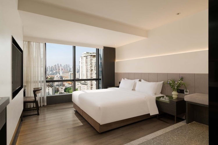 Classic Double room with city view