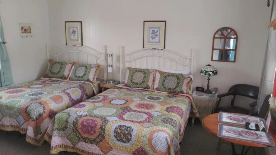 Midway Lodging