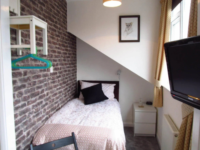Broadlands Guest House