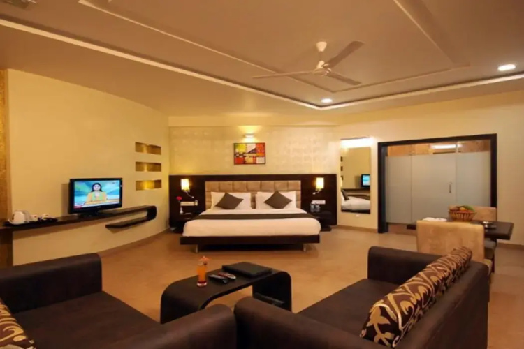 Aakar Lords Inn Saputara