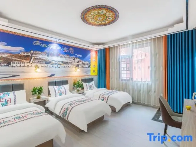 Standard Triple room