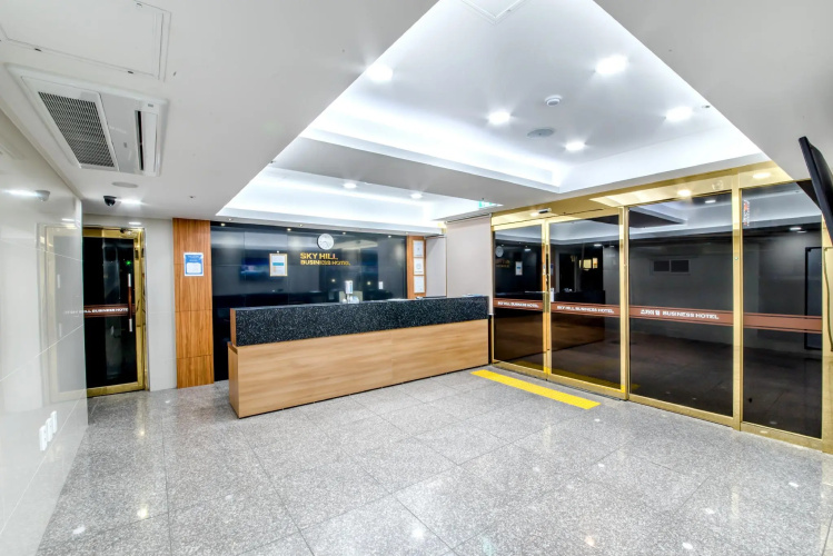 Sky Hill Hotel