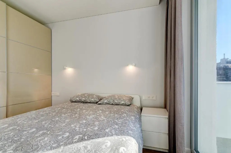 Center Apartment 10A