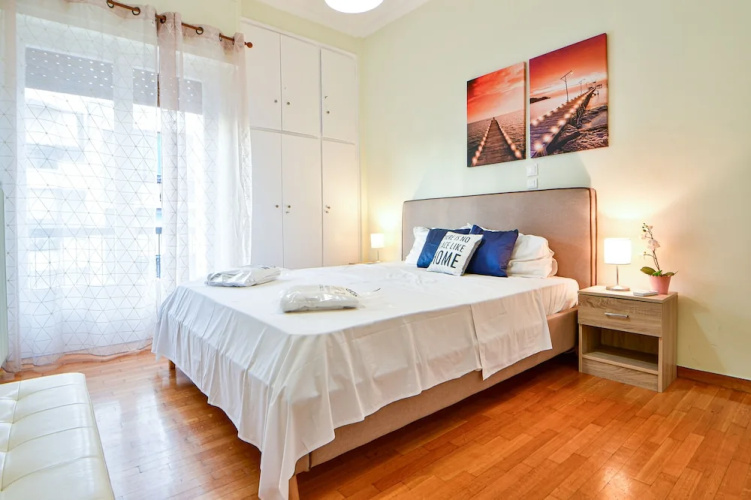 Athenian sunny apartment
