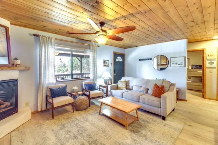 2 Bedrooms Cottage
