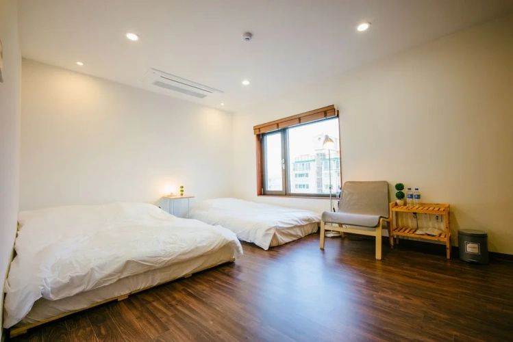Standard Triple room