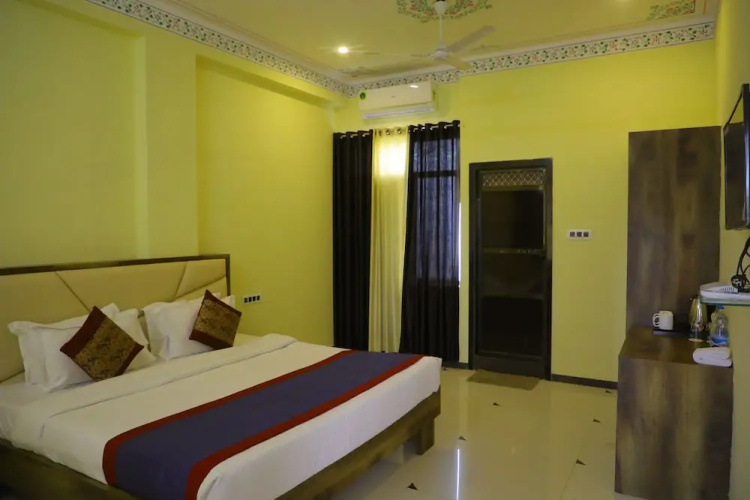 Shiv Ashray Resort