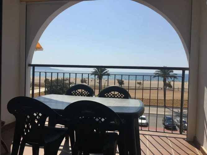 1 Bedroom Apartment with sea view