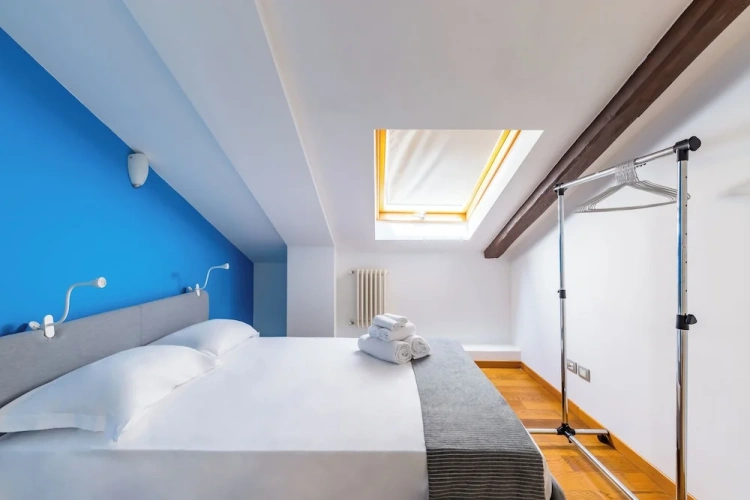 2 Bedrooms Apartment