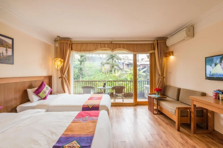 Deluxe room with balcony and with garden view