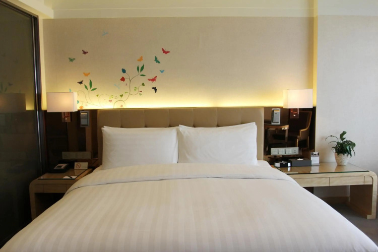 Pullman Linyi Lushang