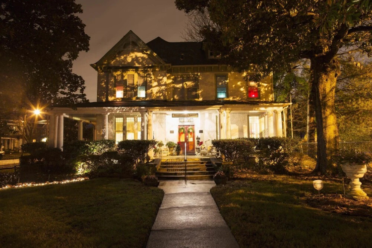 The Magnolia House Inn