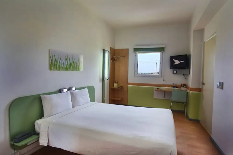 Holiday Inn Express Greater Noida Knowledge Park