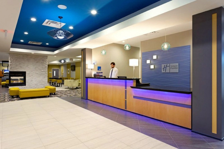 Holiday Inn Express Hotel & Suites Batavia -