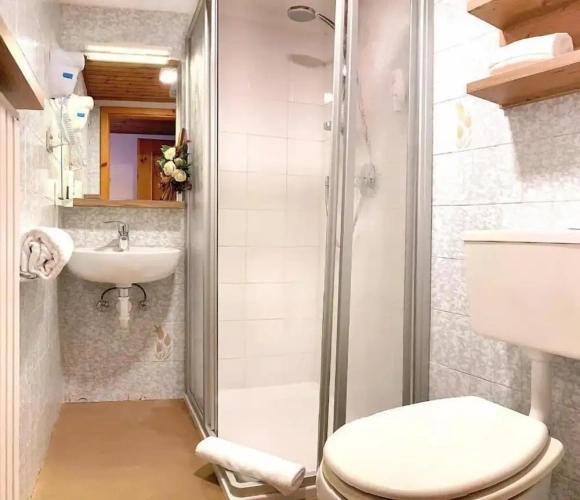Standard Triple room with balcony