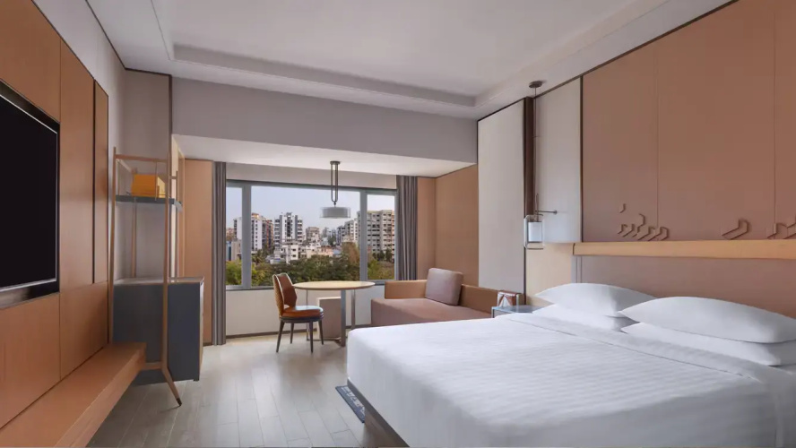 Premium Double room with city view