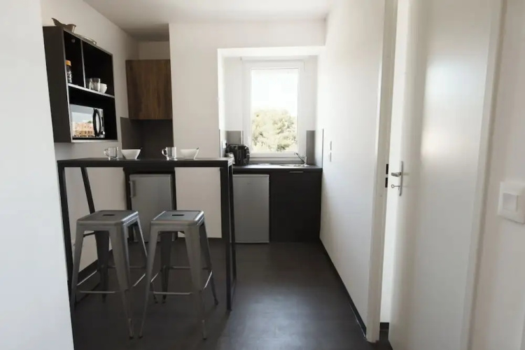 Suiteasy Residence Kampus 30