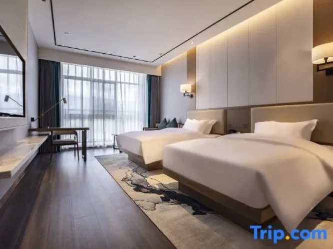 Standard Twin room with mountain view