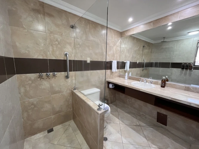 1 Bedroom Double Suite