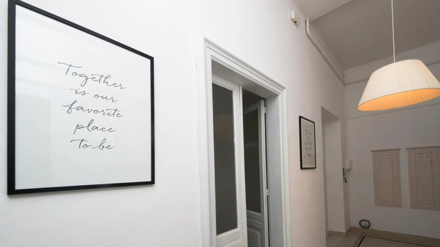 Welcomely - Vintage Apartment