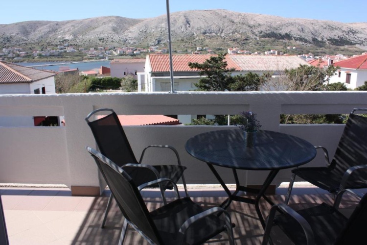 1 Bedroom Apartment with balcony