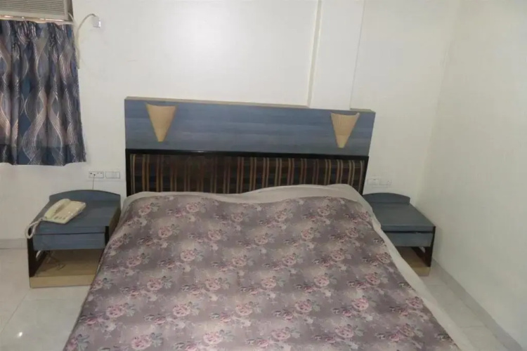 Vaibhav Hotel