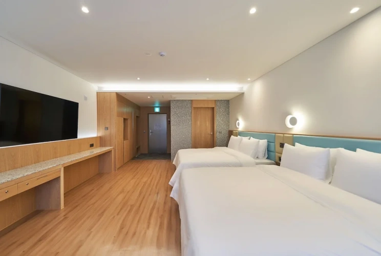 Standard Twin Family room