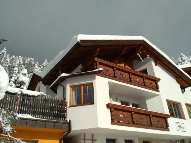 4 Bedrooms Double Cottage