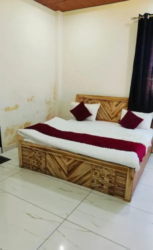 Ram Basant Hotel & Resturant