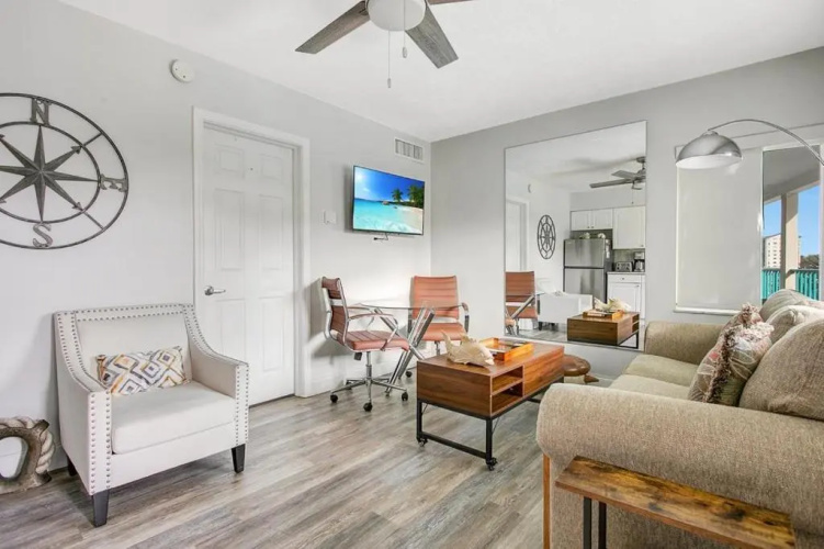 Five Palms Suite 203 - Daily - Weekly - Monthly