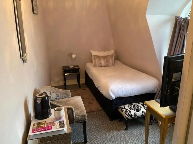 Standard Single room