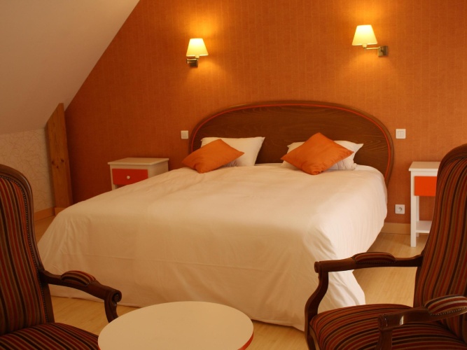 Standard Triple room