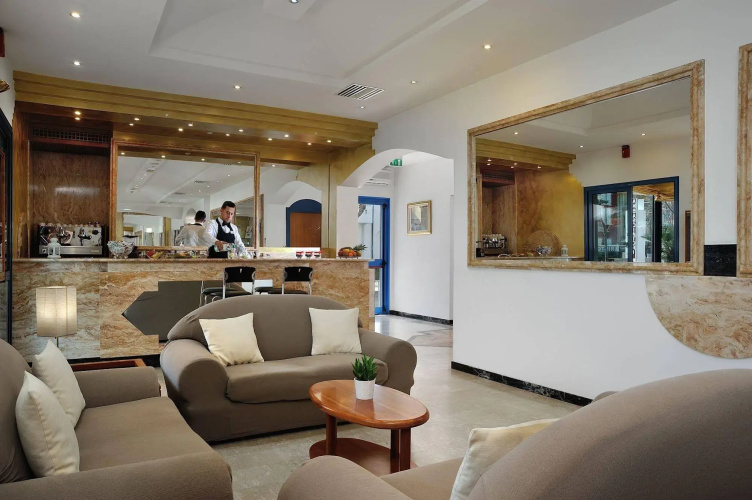 Hotel Ascot