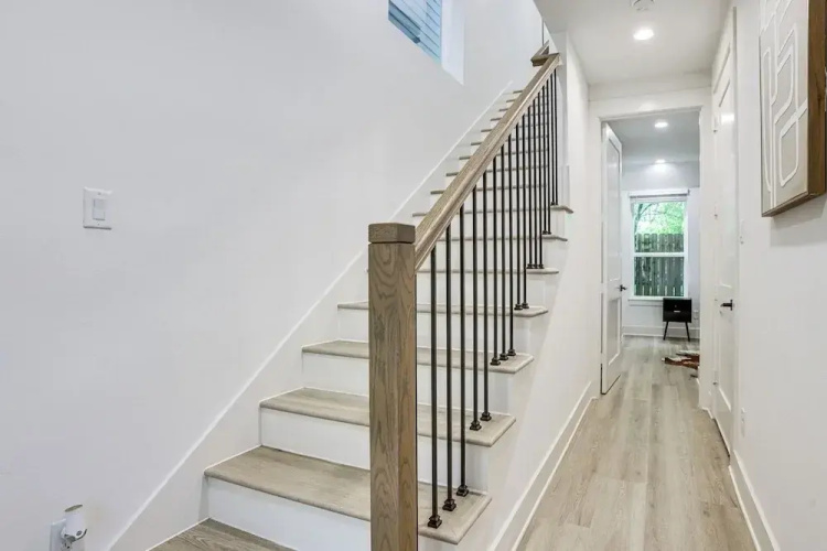 Townhome 2 Mi to Hermann Park, Zoo & Museums!