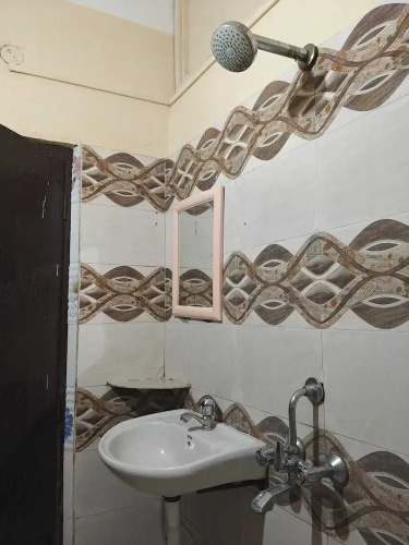 Shimray Minimalist Hostel