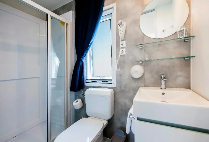 Comfort room