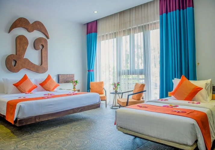 Premier Twin room with city view