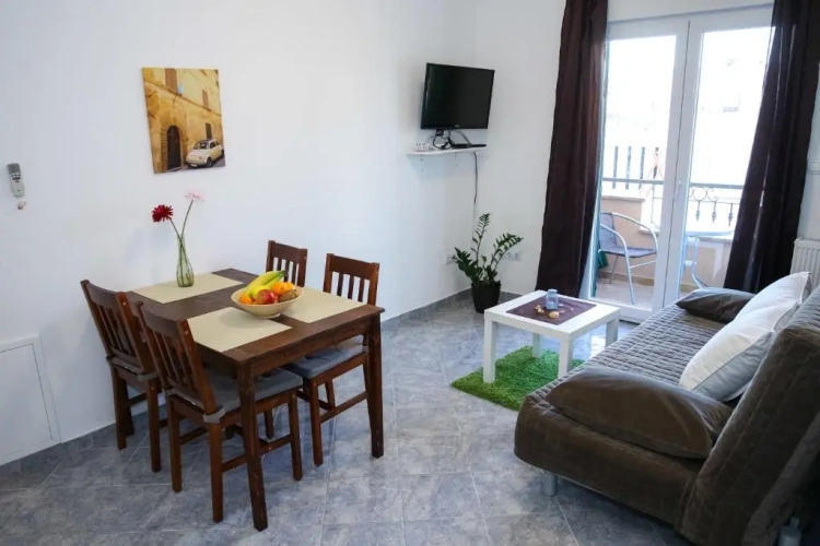 1 Bedroom Apartment with balcony