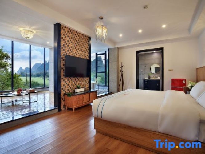 1 Bedroom Double Suite with view