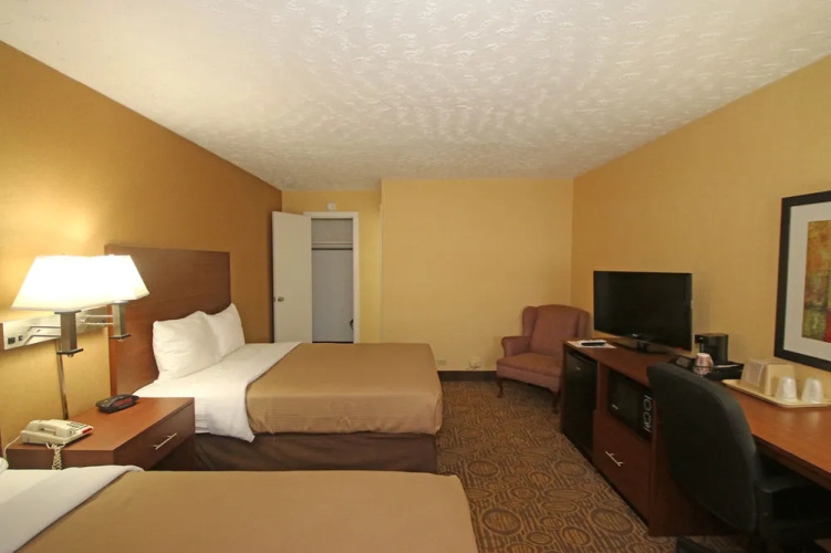Townhouse Inn