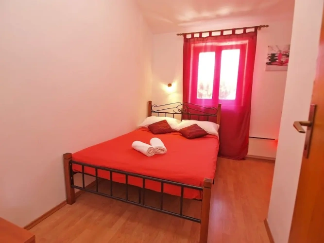 3 Bedrooms Apartment